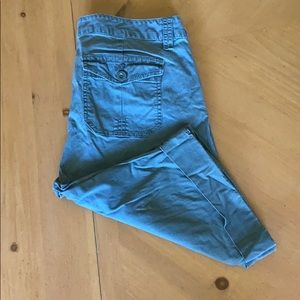 Calvin Klein green kakhi cuffed shorts Size 10